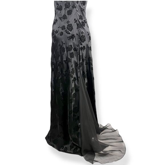 90's Morticia Addams black velvet rose deep v-back gown with train by NIKI LIVAS - Picture 8 of 16